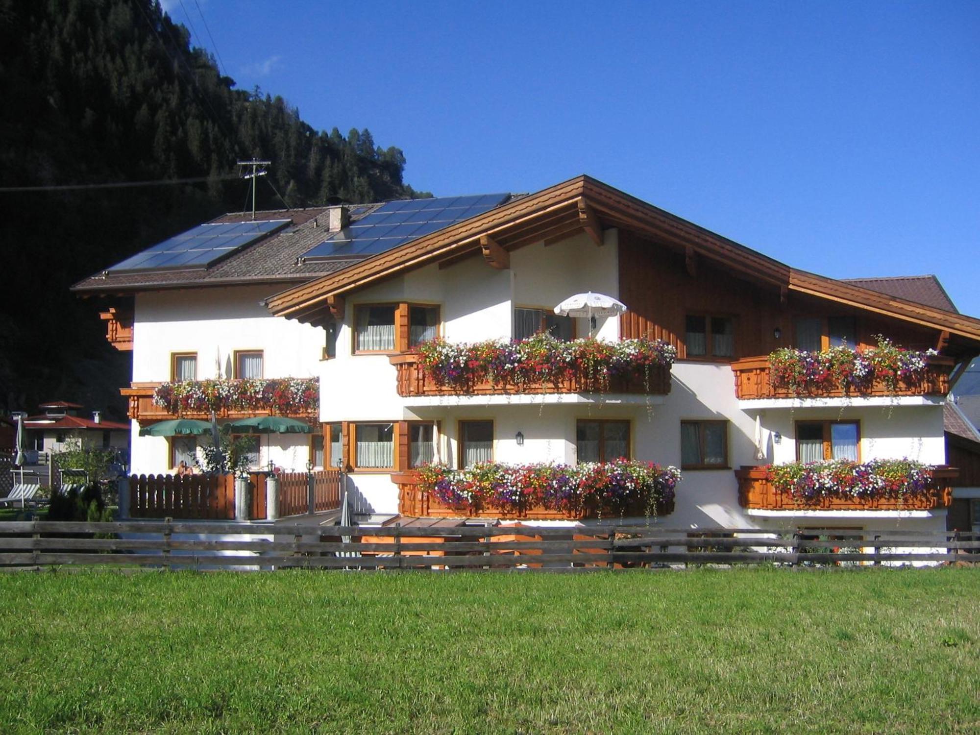Alpenpension Elferblick Neustift im Stubaital Exterior foto